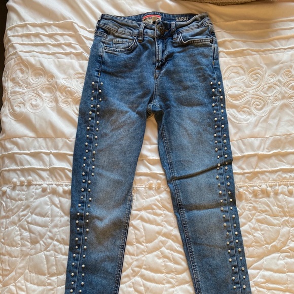 Jeans - never worn - Picture 1 of 2